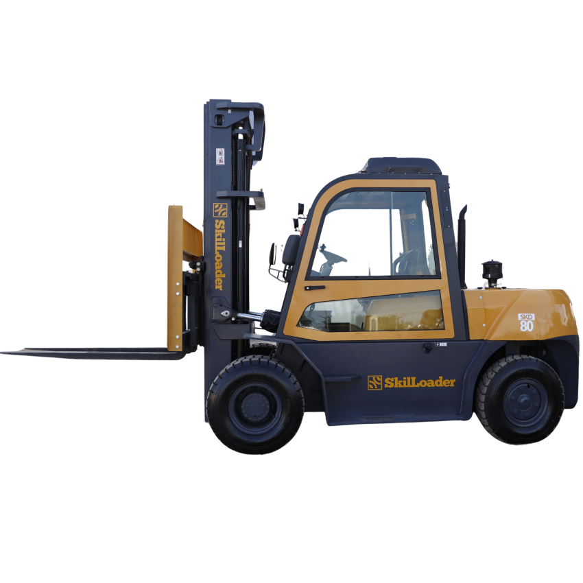 Empilhadeira SKD80 Cabinada